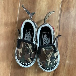 Toddler Vans shark slip on